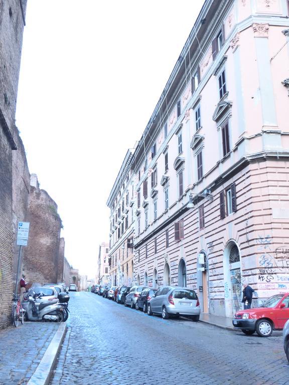 Between Termini & Colosseo Róma Kültér fotó